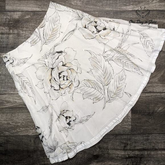 The Limited Dresses & Skirts - The Limited Sequin Accent Floral A Line Skirt Size 6